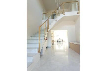 Stadtvilla in Völklinger Neubaugebiet mit luxuriöser Ausstattung - Völklingen