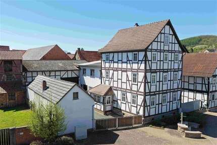 Haus zum Kaufen in Eschwege 160.000,00 € 227 m²
