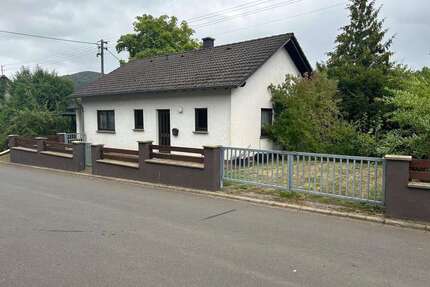 Haus zum Kaufen in Neroth 229.000,00 € 132 m²