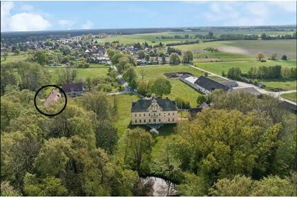 Outbuilding of Rietzneuendorf Castle with 7000 sqm of Land - Schönwald