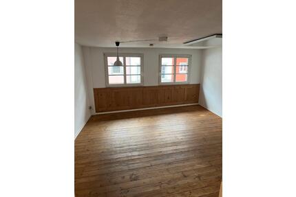 Kleine Altbauwohnung mitten in Konstanz