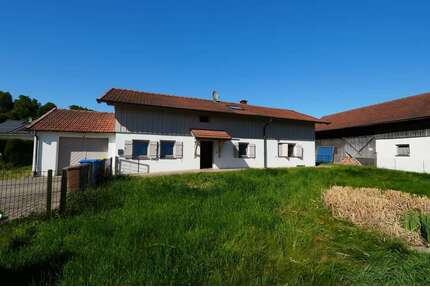 Haus zum Kaufen in Kirchdorf am Inn 165.000,00 € 120 m²