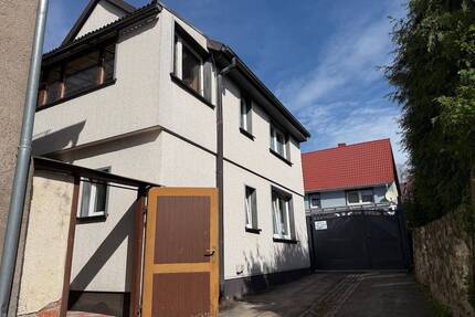 Charmantes Einfamilienhaus mit Entwicklungspotenzial – sofort bewohnbar - Drei Gleichen Seebergen