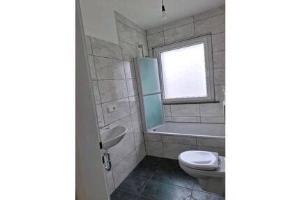 4 Zimmer Wohnung - Burscheid - 1.070,00&nbsp;EUR Kaltmiete, ca.&nbsp; 73,00&nbsp;m&sup2; in Burscheid (PLZ: 51399)