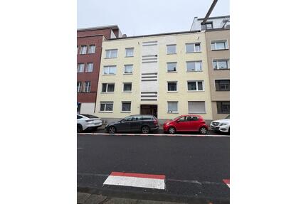 Familienfreundliche 3-Zimmer Wohnung mit Balkon in Köln-Alstadt