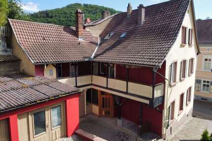 Haus zum Kaufen in Wolfstein 179.000,00 € 245 m²
