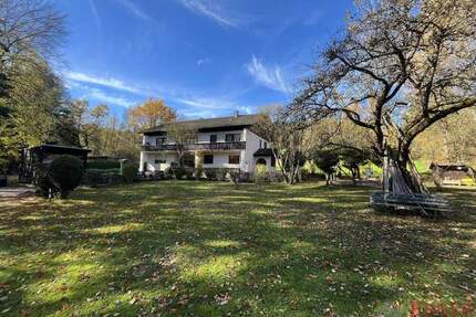 Zweifamilienhaus in Randlage zwischen Viechtach und Prackenbach