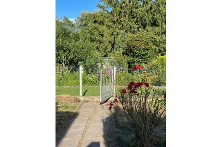 Kleingarten mit massiver Laube - 1.400,00&nbsp;EUR Kaltmiete, ca.&nbsp; 0,00&nbsp;m&sup2; in Schwerin (PLZ: 19063) Mueß