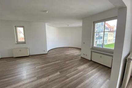 Altenburg* City Center* großzügige 3 Raum-Whg. * Balkon*Tageslichtbad*G-WC* sep. Küche*