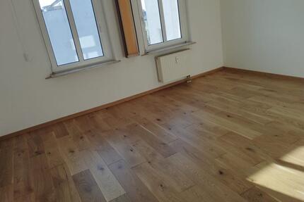 Wohnung zu vermieten 2 Zimmer super Lage - Halle (Saale)