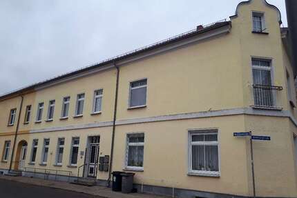 Wohnung zum Kaufen in Eisenhüttenstadt 90.000,00 € 144 m²