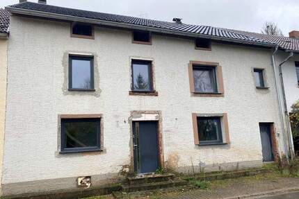 Handwerker aufgepasst!!! - Wohnhaus mit 2 SZ in Losheim am See - Hausbach zu verkaufen!