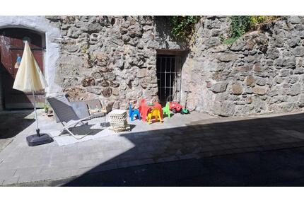 Reserviert!!Gepflegte 3 Zimmer EG-Wohnung im Zentrum ** PLUS EBK ** Terrasse im Aussenbereich - Windischeschenbach