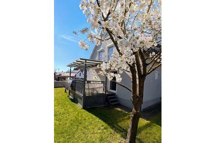 Ein- Zweifamilienhaus Abensberg mit Maisonette-Wohnung