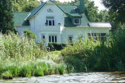 Haus zum Kaufen in Neumünster 1.290.000,00 € 260 m²