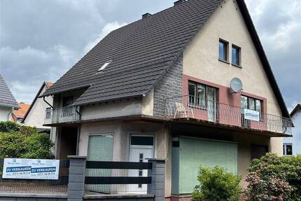 Großes Einfamilienhaus in guter Lage mit ehemaliger Gewerbeeinheit und schönem Grundstück - Landstuhl Atzel