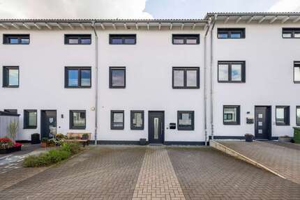 Haus zum Kaufen in Hildesheim 500.000,00 € 153.34 m²