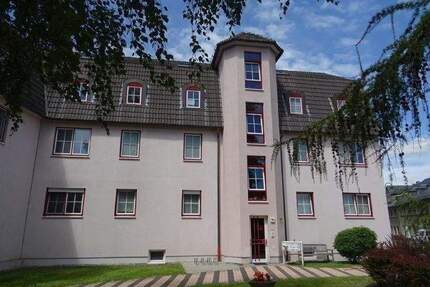 Vermietete, gemütliche 2-Zimmer-Eigentumswohnung mit Carportplatz in Hohenleuben zu verkaufen