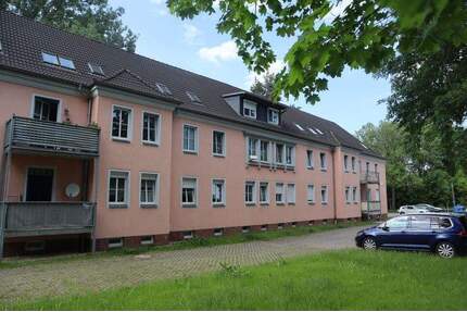 Hübsche 3-Raum-Wohnung mit Balkon in grüner Oase ! - Zwickau Maxhütte