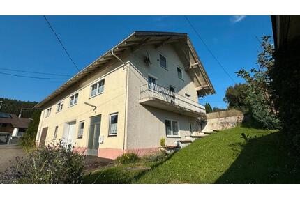 Wohnhaus mit KFZ-Werkstatt, 3 Garagen & Garten im Oberallgäu - Dietmannsried