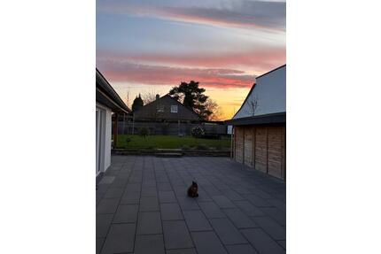 Großzügiges Einfamilienhaus mit Garten und Innenhof - Meckenheim