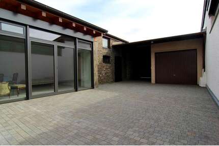 Haus zum Mieten in Köln Rondorf 2.240,00 € 145 m² - Köln / Rondorf