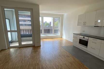 Wohnung zum Mieten in Hamburg 1.618,23 € 92.47 m²