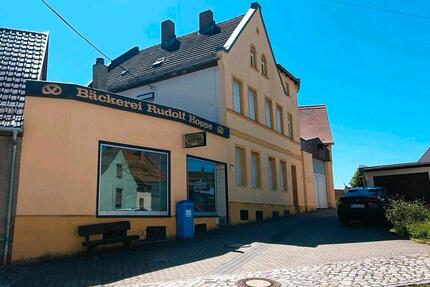 Wohnung und Geschäftshaus, Ehemalige Bäckerei in Plötzkau - Bernburg (Saale)