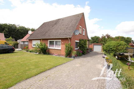 +++ Teilmodernisierte Doppelhaushälfte - gut vermietet - im Ortskern von Augustfehn! +++ - Apen / Augustfehn Augustfehn I