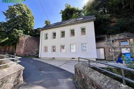 Individuell und hochwertig! Zweiparteien Energieeffizienzhaus in besonderer Lage, mit solide vermieteter Einliegerwohnung.. - Trier Trier-West-Pallien