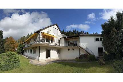 Haus zum Kaufen in Bad Liebenzell 599.000,00 € 240 m²