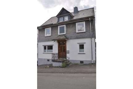 Haus zum Kaufen in Schmallenberg 380.000,00 € 135.11 m²