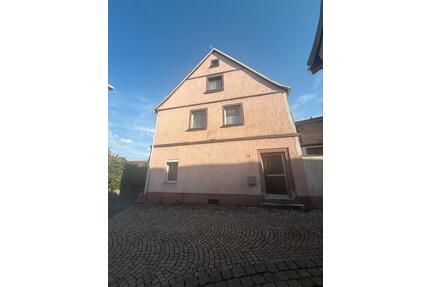 Großes Einfamilienhaus in zentraler Lage von Eltmann