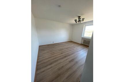 Helle 3 Zimmer Wohnung - 700,00&nbsp;EUR Kaltmiete, ca.&nbsp; 72,00&nbsp;m&sup2; in Amberg (PLZ: 92224)