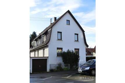 Freistehendes Ein-Zweifamilienhaus mit Garage, Carport und Garten - Kirchheim unter Teck Ötlingen