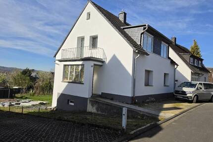 Charmante DG-Wohnung mit Weitblick, Garten und Speicher - Schweich