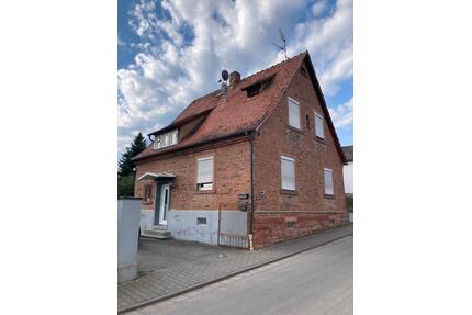 Haus mit sehr großem Grundstück. - Schaafheim