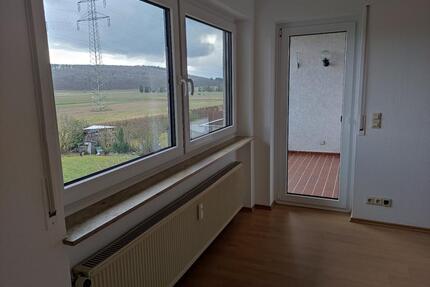 2 Zimmer, Küche, Bad, Südbalkon - Waldalgesheim