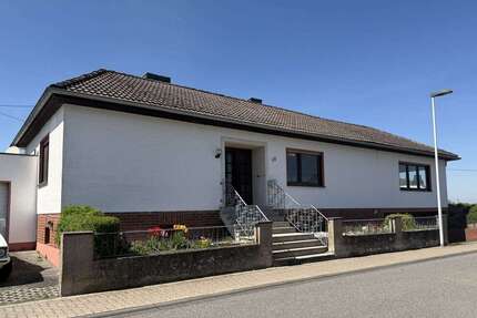 Haus zum Kaufen in Bad Neuenahr-Ahrweiler Ramersbach 280.000,00 € 135.1 m² - Bad Neuenahr-Ahrweiler / Ramersbach