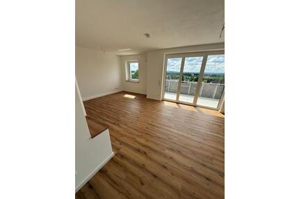 Kernsanierte 3-Zimmer-Wohnung in Memmelsdorf mit Schlossblick
