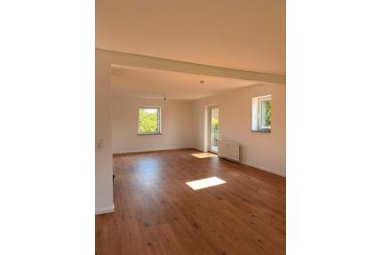 3-Zimmer-Wohnung | 101 m² | Waldeck | Renoviert | Balkon