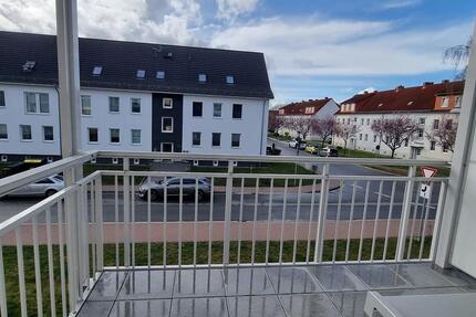 Renovierte 2-Zimmer-Wohnung mit großem Balkon ab sofort zu vermieten! - Boizenburg/Elbe