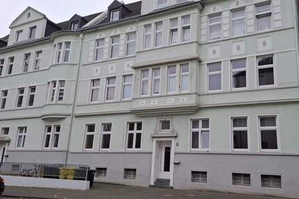 !!!! moderne 3-Zimmerwohnung im Altbau, DG mit Balkon !!!! - Gelsenkirchen Schalke