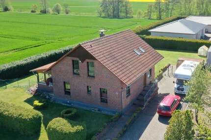 Haus zum Kaufen in Bückeburg 369.000,00 € 151 m²