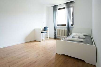 WG-Zimmer in Düsseldorf 619,00 € 15 m²