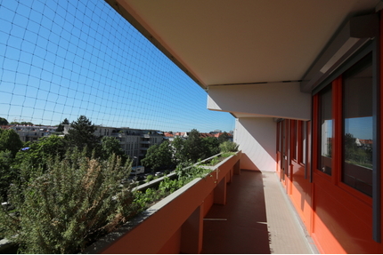 Sonnige 2,5-Zimmer Wohnung mit großer Süd-West Loggia als sichere Kapitalanlage - München
