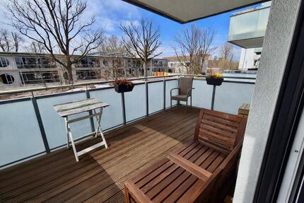 Helle 3 Zimmer-Wohnung mit großem Süd-West-Balkon, barrierefrei - Zirndorf