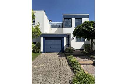 Haus zum Mieten in Bochum Querenburg 1.500,00 € 166 m² - Bochum / Querenburg
