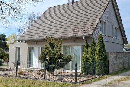 Exclusives Architektenhaus mit Pool in ruhiger Stadtrandlage - Biesenthal