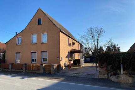 Die Balance zwischen Land und Stadt - großes Wohnhaus in Poppendorf - Schkölen Dothen